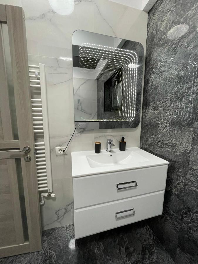 First Line Sea Apartment Navodari Luaran gambar